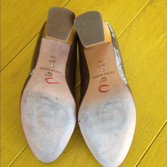 Corso Como Taupe Patent Leather Wooden Heels- 7M - Picture 5 of 8